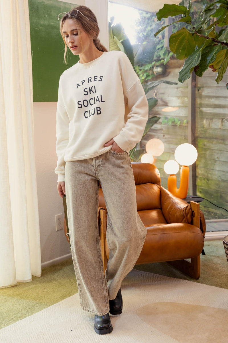 Apres Ski Social Club Sweatshirt, Cream