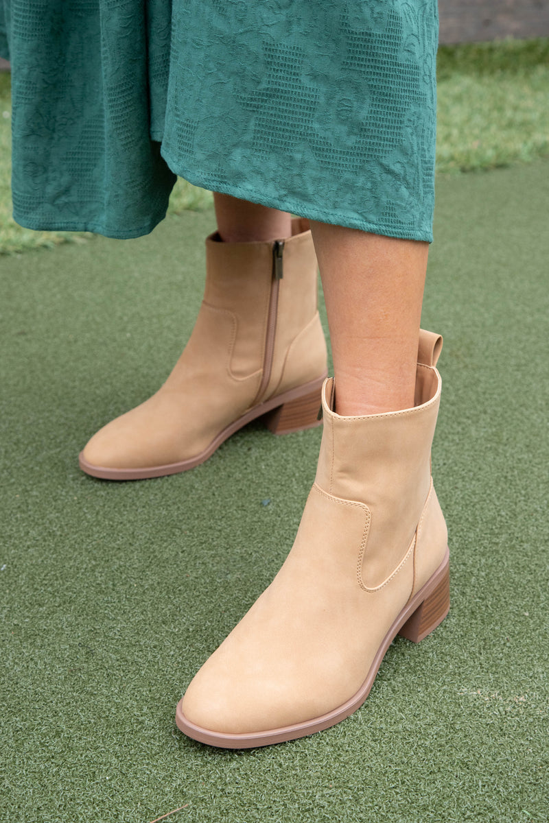 Beaver Low Heeled Bootie, Coffee