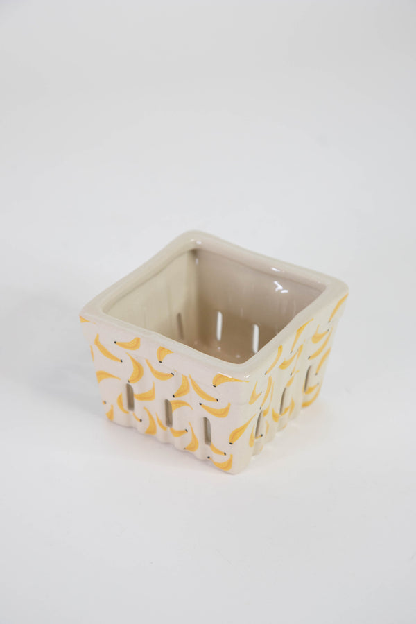 Stoneware Berry Basket, Banana