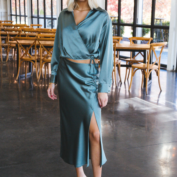 SALE: Heart Midi Wrap Skirt In Emerald Green | SilkFred US