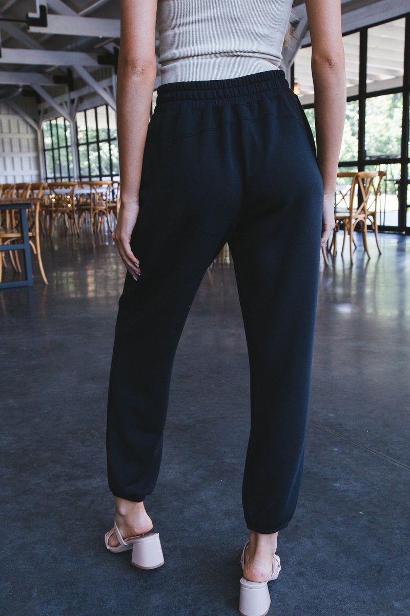 Airessentials Jogger, Very Black | SPANX