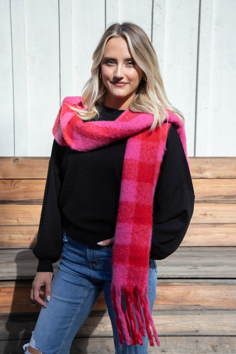 Noelle Knit Scarf, Red Pink