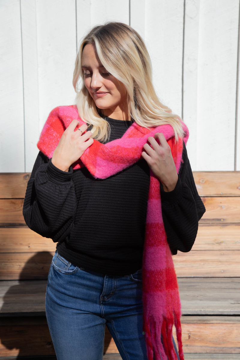 Noelle Knit Scarf, Red Pink