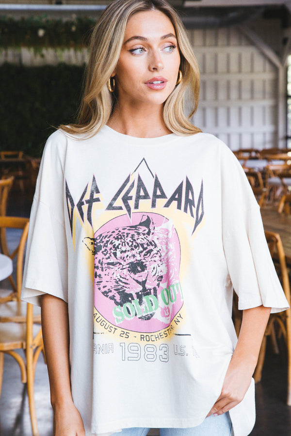 Def Leppard Sold Out 1983 Tee, Dirty White | Daydreamer