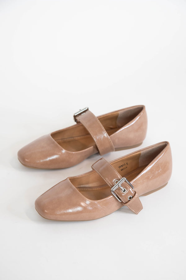 Mellie Buckle Mary Jane Flat, Latte | DV by Dolce Vita