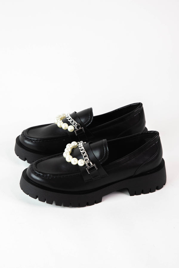 Hutch Chain & Pearl Loafer, Black