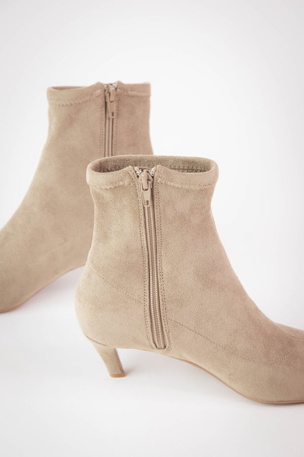 Lean Suede Kitten Heel Bootie, Oat