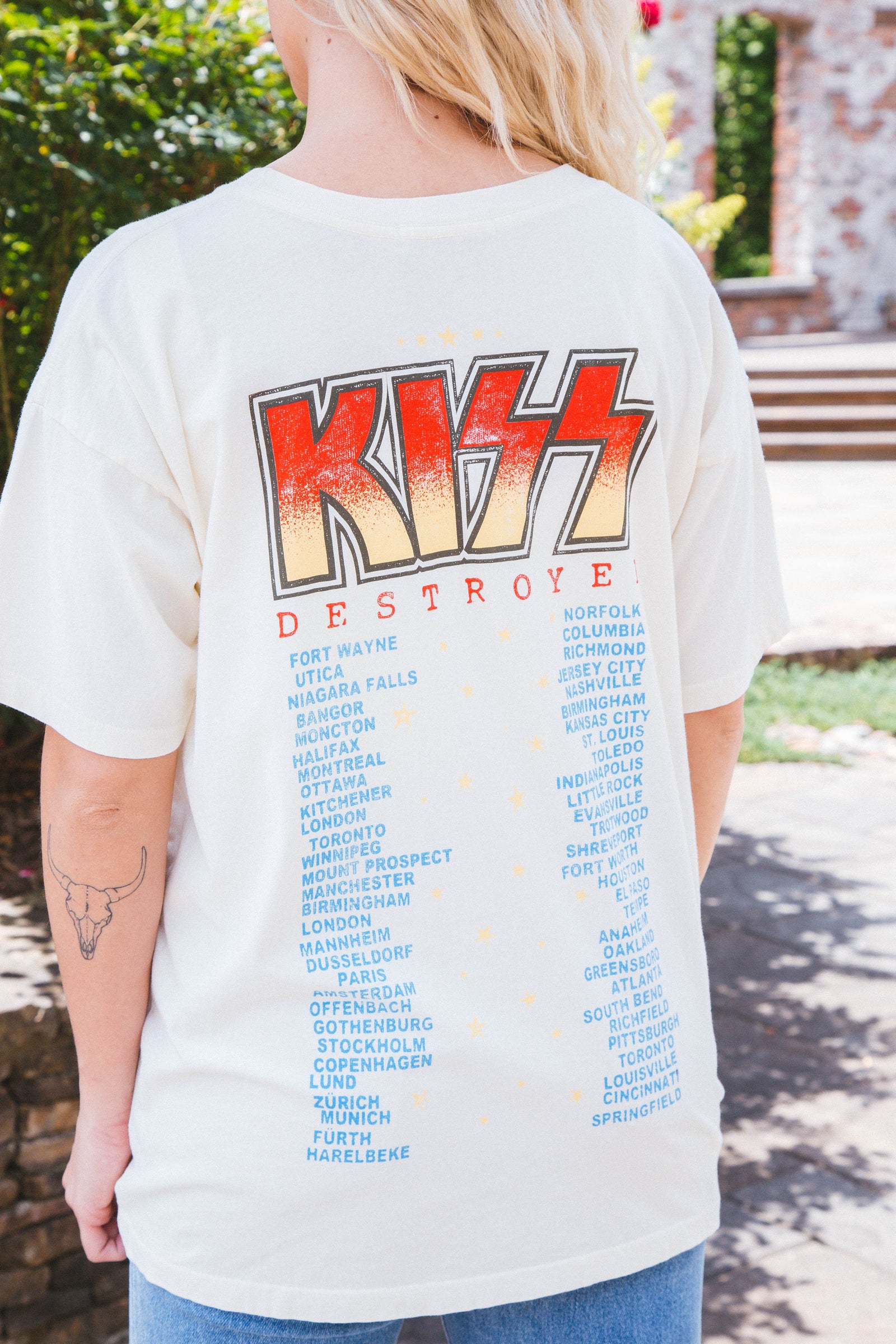 Deals Daydreamer Kiss Destroyer Tee