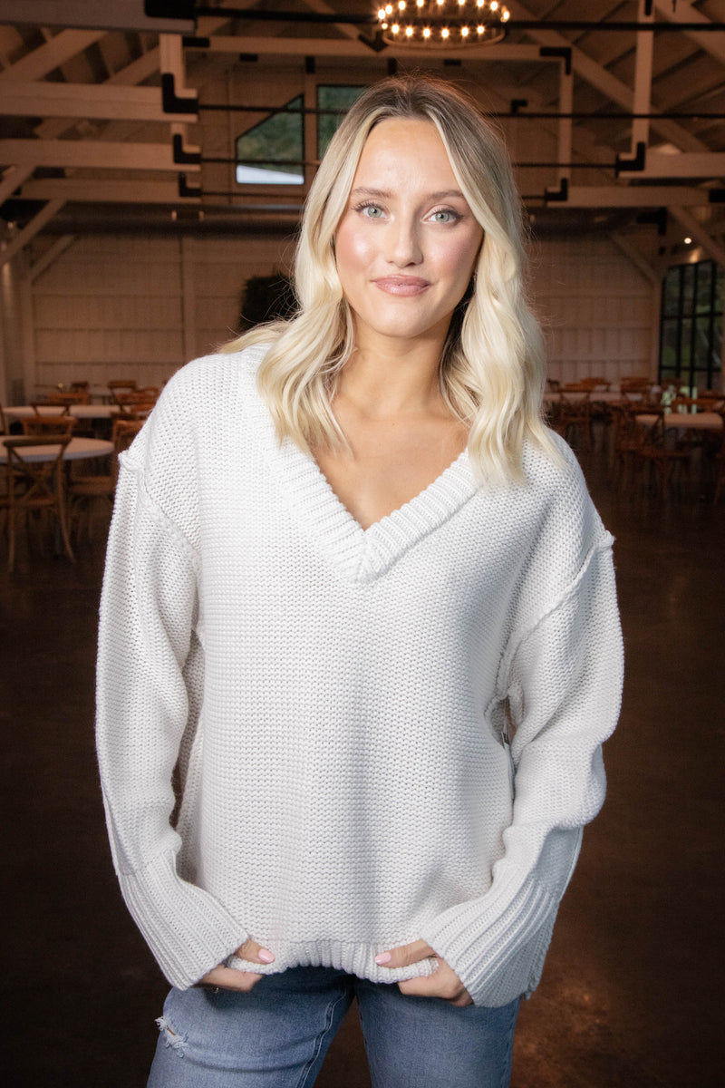 Zvona V-Neck Sweater, Pearl Essence | RD Style