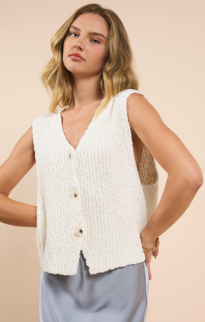 Arlo Cardi Vest, White | Sadie & Sage