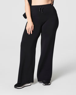 Airessentials Wide Leg Pant, Very Black | SPANX