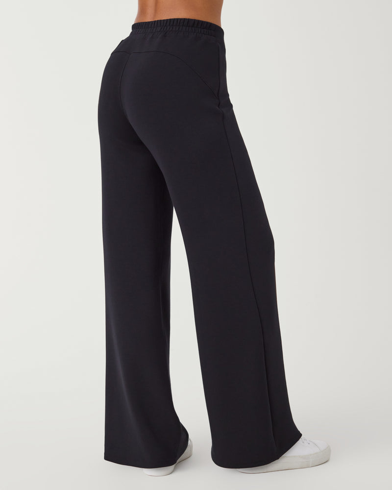 Airessentials Wide Leg Pant, Very Black | SPANX