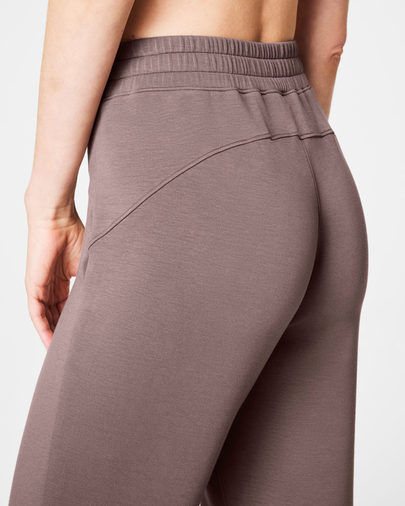 Airessentials Tapered Pant, Smoke | SPANX